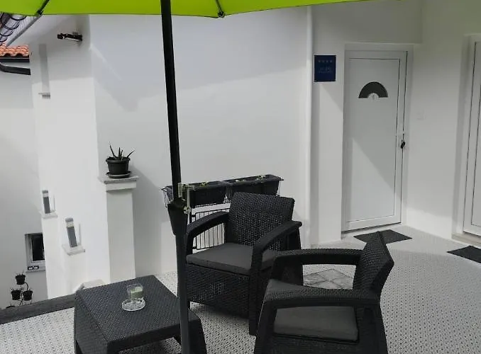 Sea La Vie דירה אופטיה